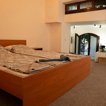 Old Town Plovdiv House: Traditional Guesthouse in Historic District Exterior photo