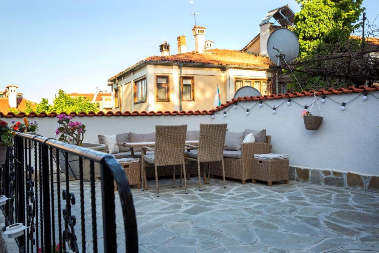 Old Town Plovdiv House: Traditional Guesthouse in Historic District Exterior photo