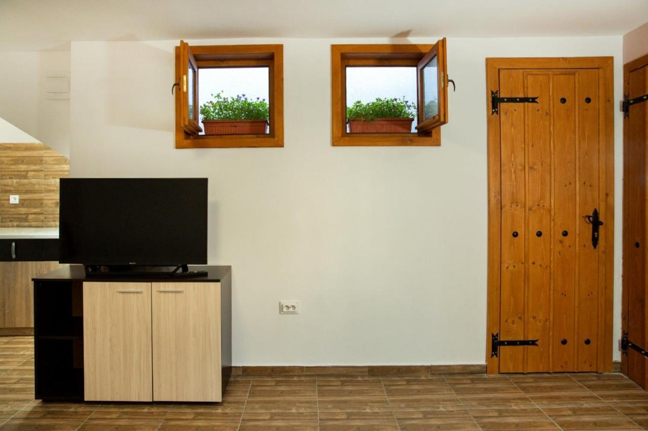 Old Town Plovdiv House: Traditional Guesthouse in Historic District Exterior photo
